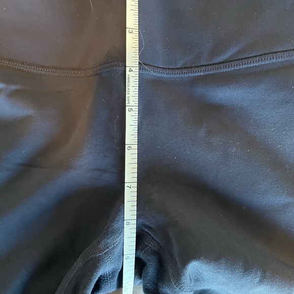 Small Navy Prana capris - Picture 5 of 6